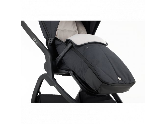 Mutsy FLOW fusak North Black 2025