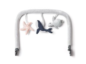 ERGOBABY EVOLVE hračka na lehátko - Ocean wonders - Light Grey
