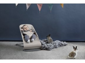Lehátko Babybjorn Bouncer Bliss  Anthracite cotton + hračka očká Googly Eyes