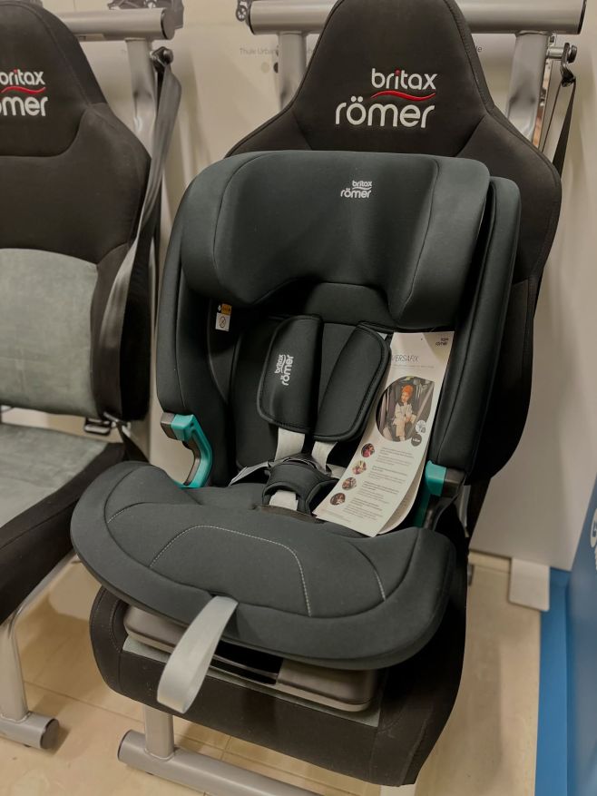 Roky bezpečia, ktoré ušetria starosti aj peniaze! Vďaka schopnosti autosedačky VERSAFIX bezpečne odvodiť deti od úplného...