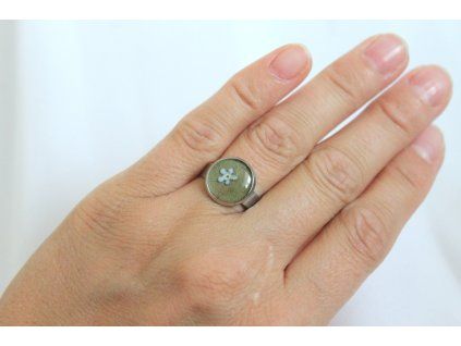 Eukalyptový prsten s pomněnkou