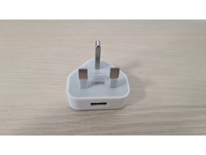 Adaptér na USB s UK koncovkou, bílá