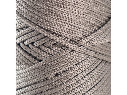 PP XL Macrame 3 mm – 040 Mokka
