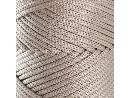 PP XL Macrame 3 mm – 032 Karamell