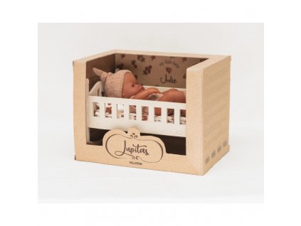 Drevená kolíska s bábikou Lupitas Julie v hnedom prevedení