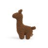 Plyšová hračka lama Jollein v karamelovej farbe – bočný pohľad