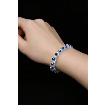 Korálkový náramek – Bílé květy