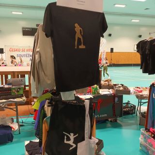 NEW - Potisk na přání přímo na soutěži VŠE co budete chtít - legíny, trička, mikiny, čepice, batohy, ... @venturellicz...