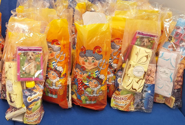 Mallow.cz rozdává radost: sladké balíčky pro hospitalizované děti v Masarykově nemocnici