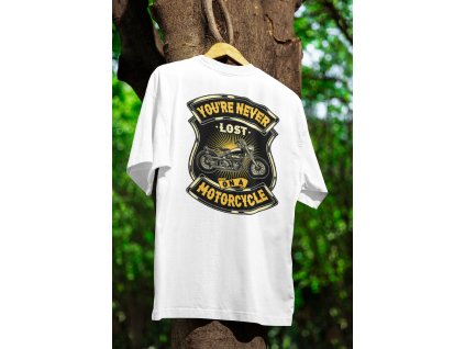 mockup of an oversized tee hanging from a tree m39840 (18)