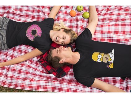 t shirt mockup of a couple on a picnic 32235 (2)