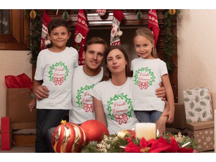 t shirt mockup of a family of four celebrating christmas 30197 (2)