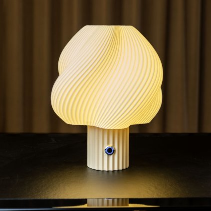 ice lampa bílá béžová svítí