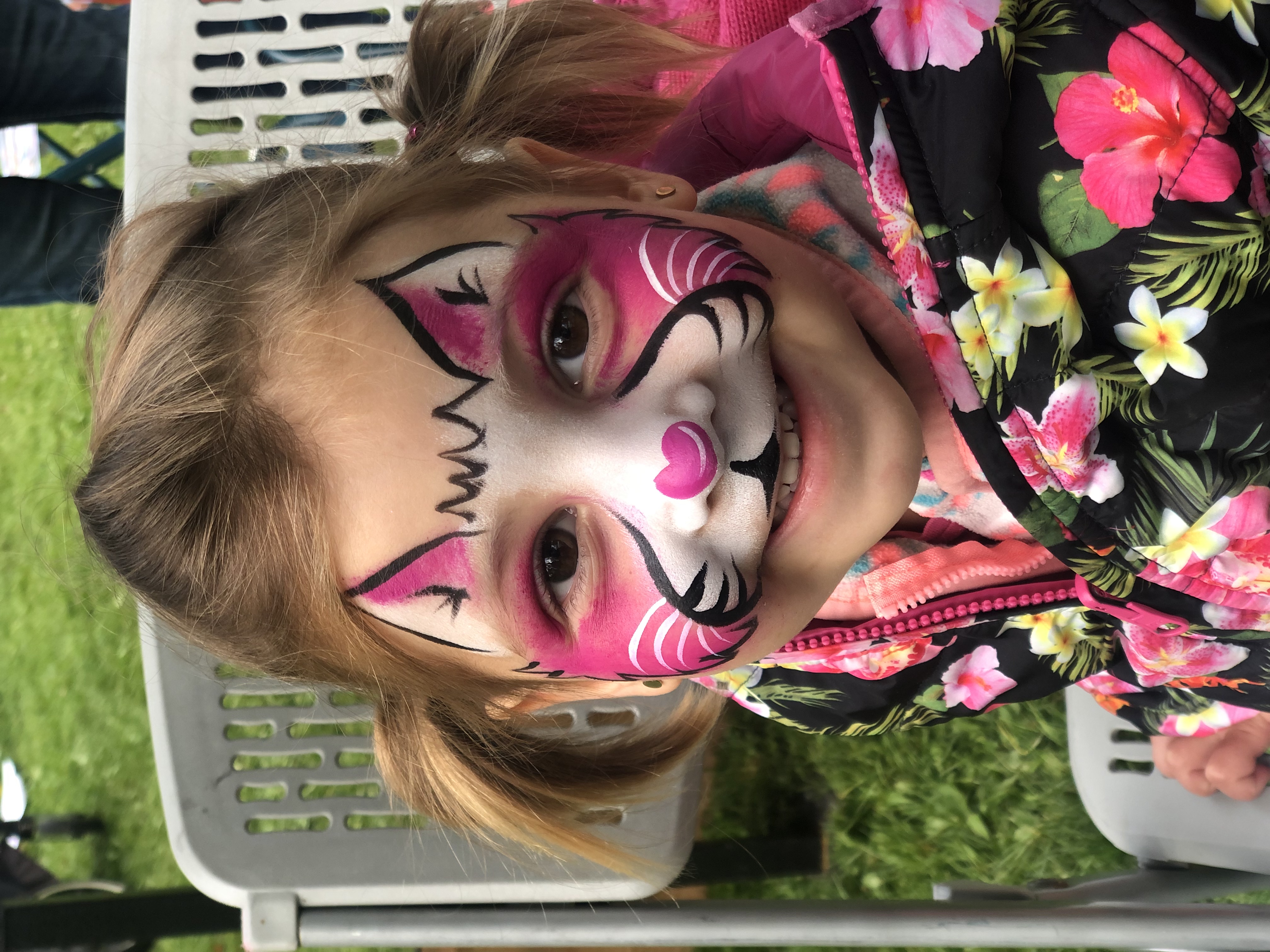 Kočka motiv malování na obličej facepainting