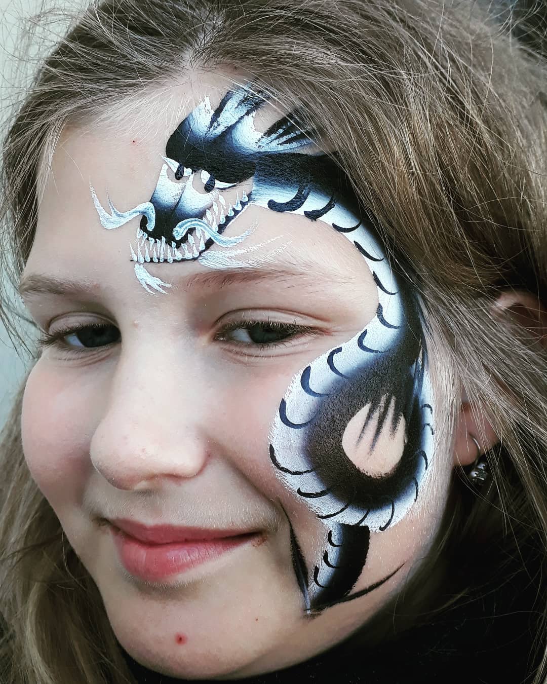 Motiv drak malování na obličej facepainting