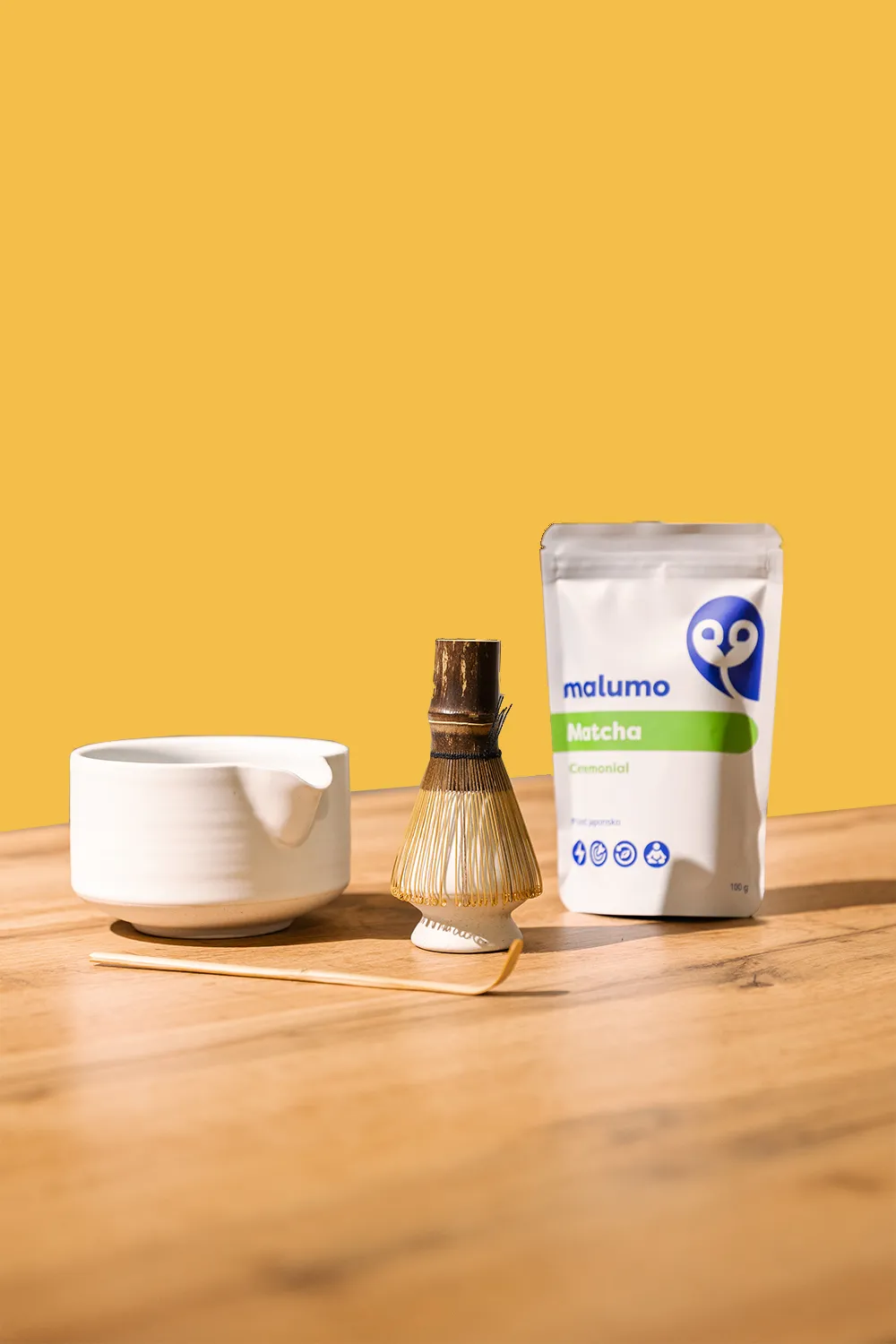 Co obsahuje bílý matcha set od Malumo