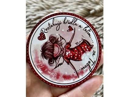 Roztahuji křídla a letím ...za tebou ...