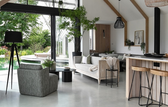 Pripravte svoj domov na leto s nábytkom Malvarosa