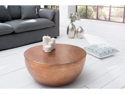 Designový konferenční stolek v interiéru