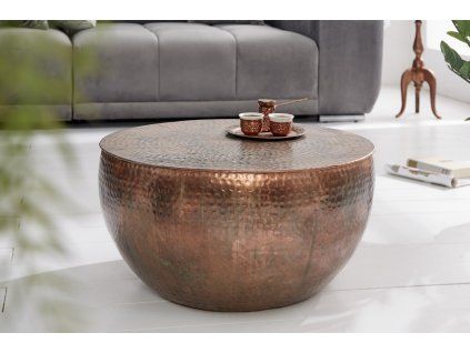 Designový konferenční stolek v interiéru