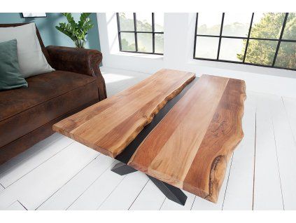 Designový konferenční stolek v interiéru