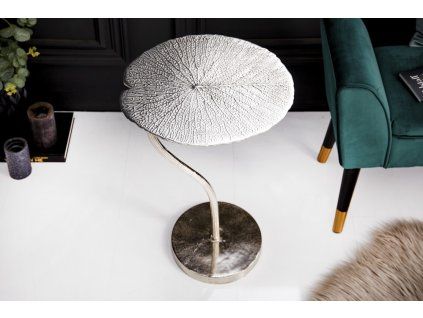 Příruční stolek Leaf 40 cm stříbrný kov