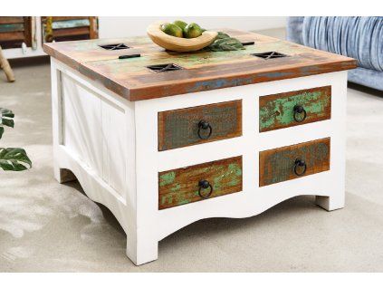 Designový konferenční stolek v interiéru