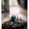 Luxusní stolní lampa v interiéru