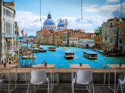 Canal Grande a bazilika Santa Maria shutterstock 759608542 interier