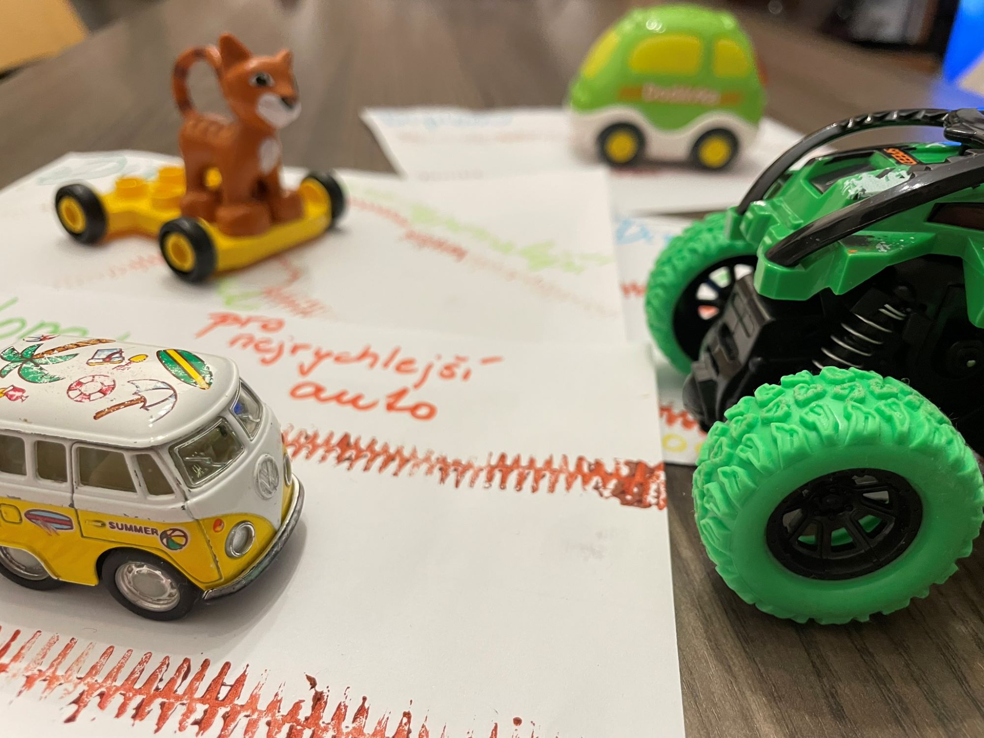 Tip na hru proti nudě! Velký automobilový závod