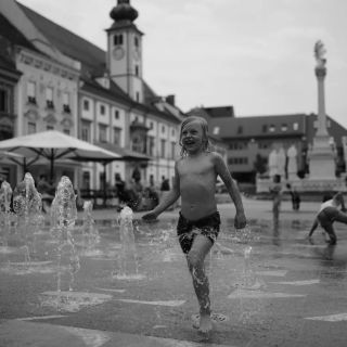 Maya je oficialne uz ve 2. tride. Nejsem si ale jista, ze by vam to na dotaz byla schopna rict. Neni to pro ni dulezite....
