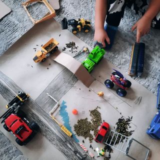 Pokud máte doma, stejně jako my, Bořka Stavitele, tak tady jeden tip, jak si za celkem levno sehnat zábavičku na dlouho...