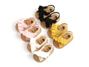 Dívčí sandálky s volánky