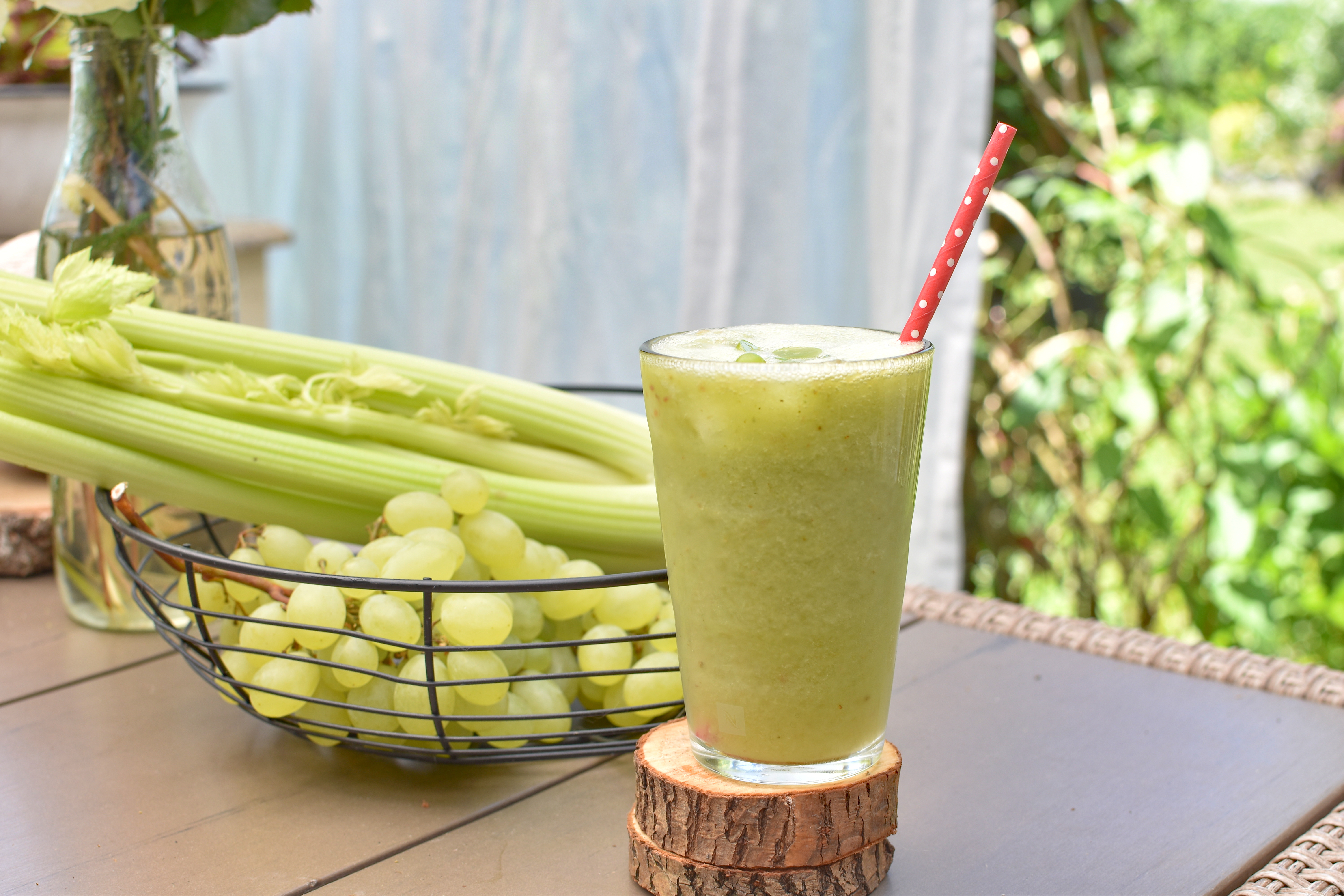 Řapíkatý celer a hroznové víno