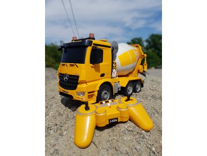 1962 stavebni auto mercedes na dalkove ovladani