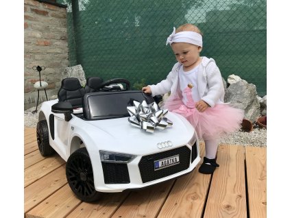 audi r8 spyder bílá 1