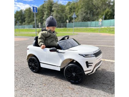 dětské elektrické autíčko range rover evvoque bílé (5)