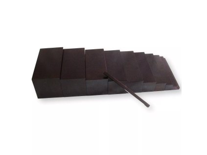 234456 hnde schody z bukoveho deva