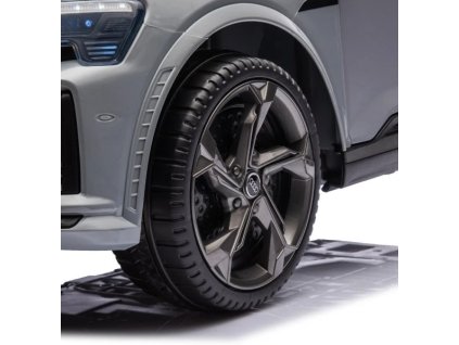 225177 nahradni kolo eva s puklici pro elektricke auticko audi sq8