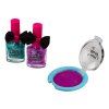 Set di bellezza per trucco e styling delle unghie con ombretti e smalti per unghie