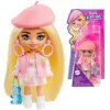 Stilosa bambola di moda Barbie Extra Mini Minis con berretto