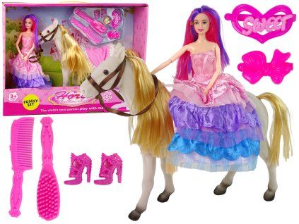 Princesė su baltu poniu ir priedais