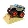Metalinis Monster Truck automobilis su rampu