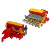 223776 5 traktor se tremi privesy pestovani plodin zeleny