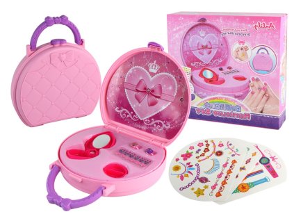 205916 kosmeticky kufrik s tetovanim a prstynky