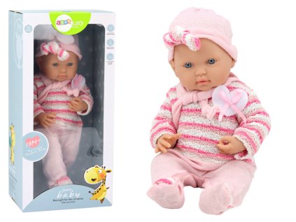 Lutka dojenček v roza jopici s črtami, kapo in šalom