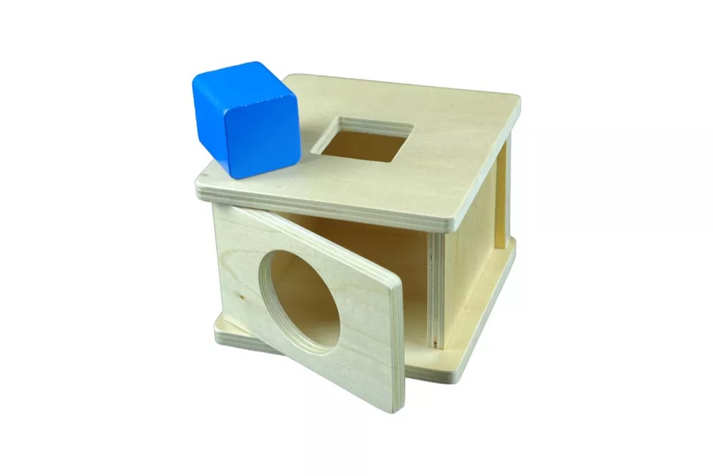 Moyo Montessori Škatla za vstavljanje kocke