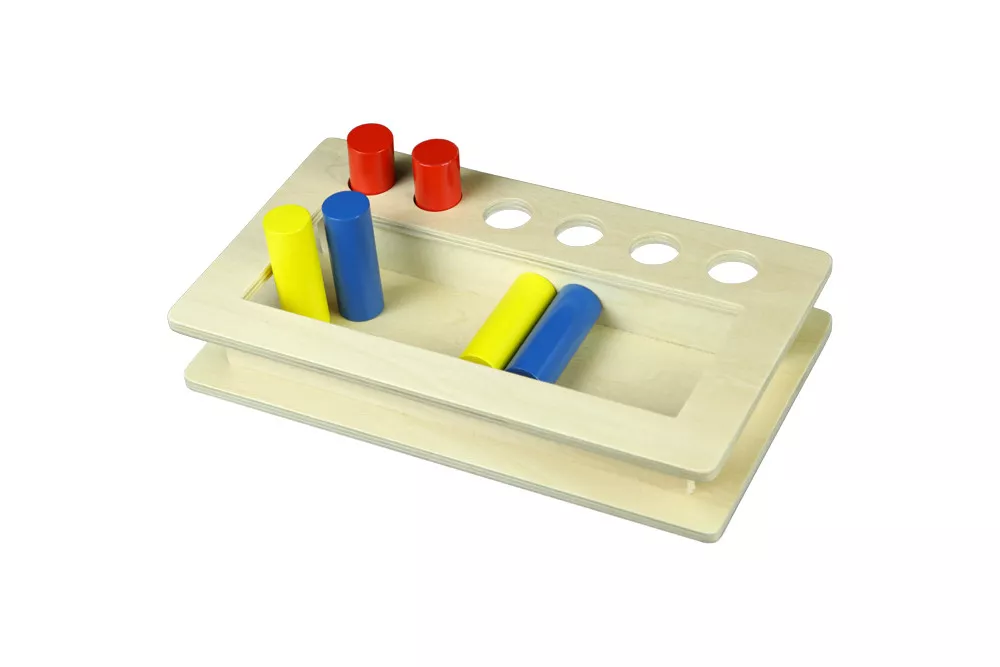 Moyo Montessori Škatla za vstavljanje valjev v luknje