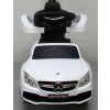 Otroški poganjalec Mercedes AMG C63 z zvočnimi učinki bel.