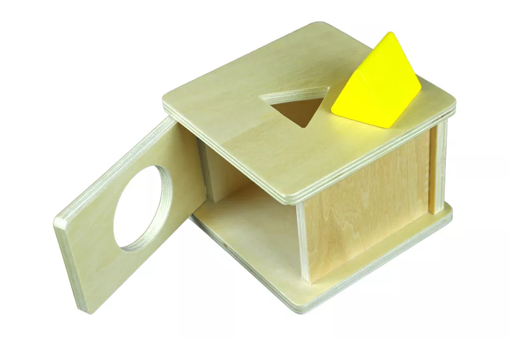 Moyo Montessori Moyo Montessori Box na vkladanie trojbokého hranola